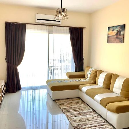 Amazing Two-Bedroom Apartment In Residence Lukomorye D1 With Private Garden Karavas  Dış mekan fotoğraf