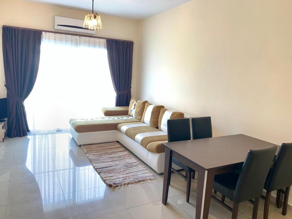 Amazing Two-Bedroom Apartment In Residence Lukomorye D1 With Private Garden Karavas  Dış mekan fotoğraf